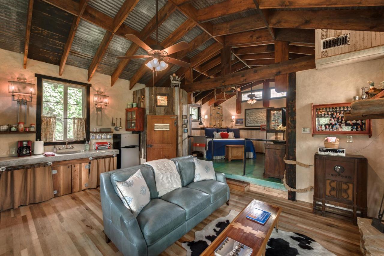 Barons Creekside Resort Fredericksburg Exterior photo