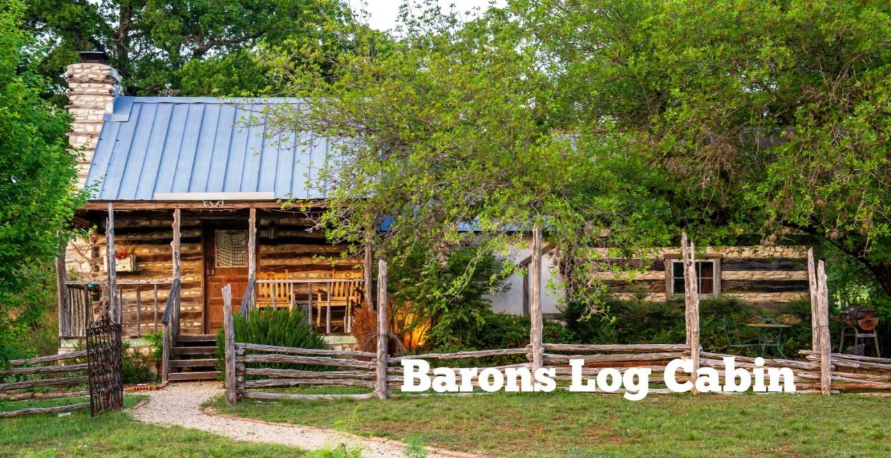 Barons Creekside Resort Fredericksburg Exterior photo